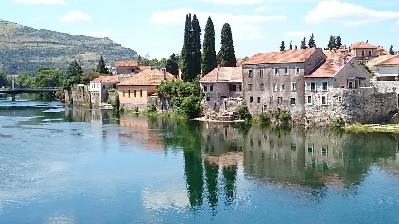 Central Place Trebinje Exterior photo